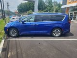 Used 2021 Chrysler Pacifica Touring-L w/ Uconnect Theater Family Group image 4