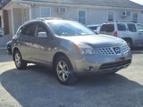 Used 2010 Nissan Rogue SL w/ Premium Pkg image 3