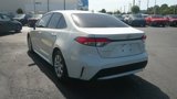 Used 2021 Toyota Corolla LE image 3