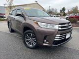Used 2019 Toyota Highlander XLE image 3