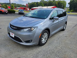 Used 2018 Chrysler Pacifica Touring-L w/ Advanced Safetytec Group image 3
