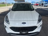 Used 2020 Ford Escape SE image 2
