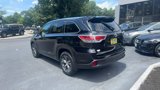 Used 2016 Toyota Highlander XLE image 4