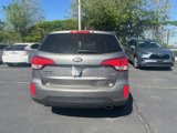 Used 2014 Kia Sorento LX image 4