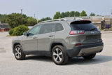 Used 2019 Jeep Cherokee Limited image 3