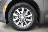 Used 2019 Chrysler Pacifica Touring-L image 5