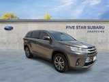 Used 2019 Toyota Highlander XLE image 2
