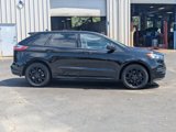 Certified 2022 Ford Edge SE w/ Black Appearance Package image 2