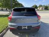 Used 2022 Volvo XC40 T4 R-Design image 6