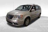 Used 2016 Chrysler Town & Country Touring image 2