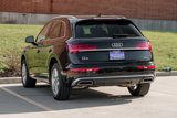 Used 2022 Audi Q5 2.0T Premium w/ Convenience Package image 4