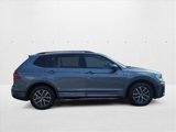 Used 2020 Volkswagen Tiguan SE R-Line image 4