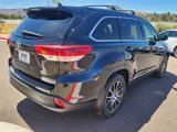 Used 2017 Toyota Highlander SE image 4