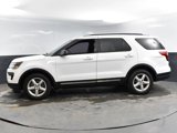 Used 2018 Ford Explorer XLT image 4