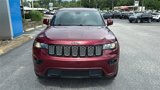 Used 2018 Jeep Grand Cherokee Altitude image 2