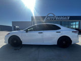 Used 2019 Toyota Camry SE image 2