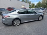 Used 2020 Toyota Camry XLE image 6