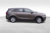 Used 2019 Kia Sorento LX w/ LX Convenience Package image 4