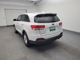 Used 2016 Kia Sorento LX image 5