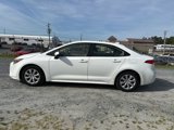 Used 2020 Toyota Corolla LE image 2