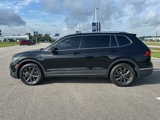 Used 2023 Volkswagen Tiguan SE w/ Panoramic Sunroof Package image 5
