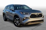 Used 2021 Toyota Highlander XLE image 2