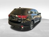 Used 2018 Mitsubishi Outlander SE image 3