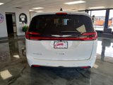 New 2026 Chrysler Pacifica Select image 4