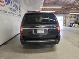 Used 2014 Chrysler Town & Country Touring-L w/ Driver Convenience Group image 4
