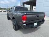 Used 2017 Toyota Tacoma TRD Off-Road image 3
