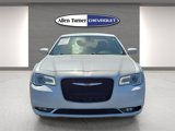 Used 2015 Chrysler 300 Limited w/ Driver Convenience Group image 4