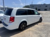 Used 2018 Dodge Grand Caravan SE image 4