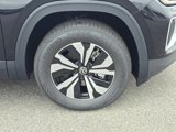 New 2025 Volkswagen Atlas SE image 2