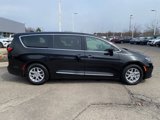 Used 2023 Chrysler Pacifica Touring-L image 2