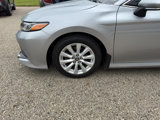 Used 2019 Toyota Camry LE image 3