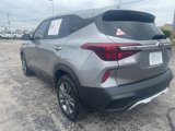 Used 2021 Kia Seltos LX image 3