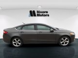 Used 2016 Ford Fusion SE image 2