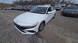 New 2025 Hyundai Elantra SE image 2