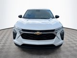 Used 2025 Chevrolet Trax LS image 2