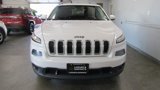 Used 2018 Jeep Cherokee Latitude w/ Safety Group image 2