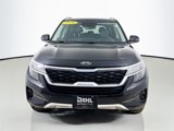 Used 2021 Kia Seltos EX image 2