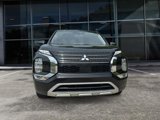 Used 2023 Mitsubishi Outlander SE image 2