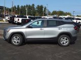 New 2024 GMC Terrain SLE image 2