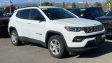 Used 2023 Jeep Compass Latitude image 2