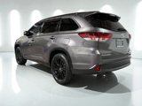 Used 2019 Toyota Highlander SE image 2