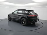 Certified 2025 Porsche Macan image 3