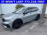 Certified 2023 Volkswagen Tiguan SE R-Line image 2