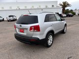 Used 2011 Kia Sorento LX image 5