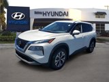 Used 2021 Nissan Rogue SV image 3