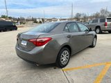 Used 2018 Toyota Corolla LE image 5